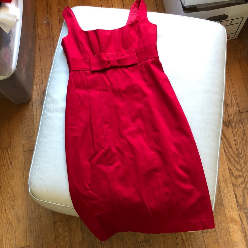 Nanette Lepore 2 red empire waist fitted midi with front bow